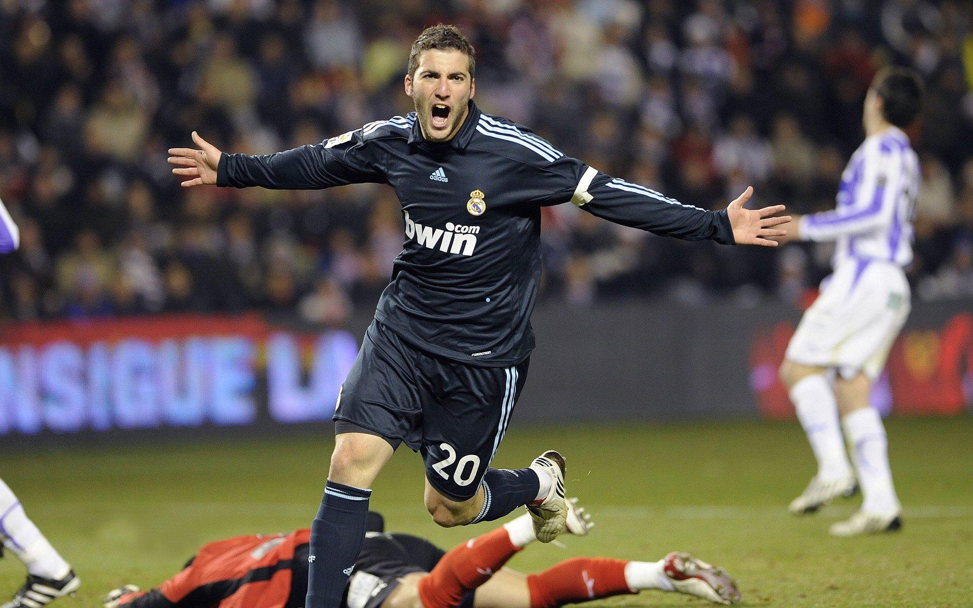 【中国竞彩网】意大利诺决赛前夜真情流露，奖杯如此璀璨，谁能拒绝举起的诱惑？