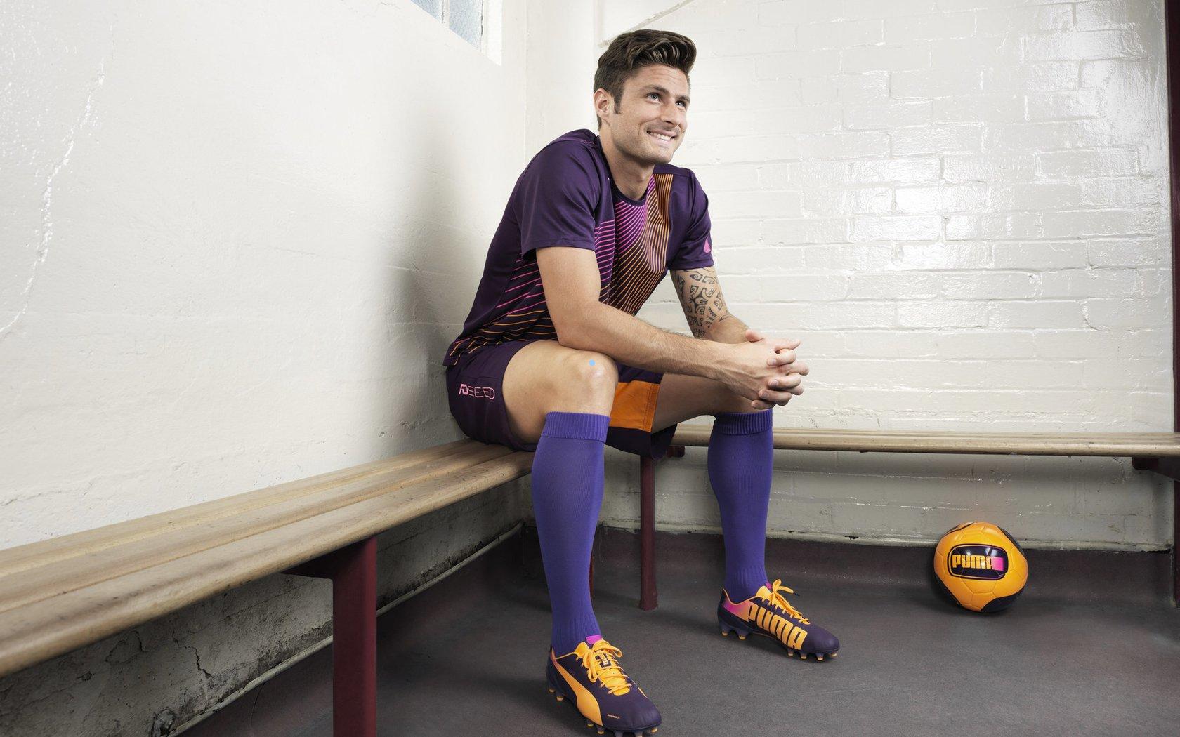 体育足彩网_周一英超焦点战，富勒姆与诺丁汉森林的排名对决，戴奇战术成关键